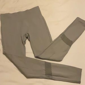 Varley yoga pants / leggings